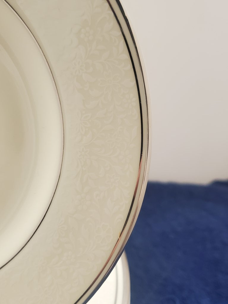 Set of 11 Minton Bridal Veil Bread & Butter Plates LK