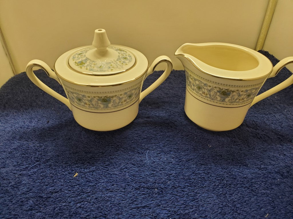 Noritake Monteleone Creamer & Sugar Bowl with Lid LK