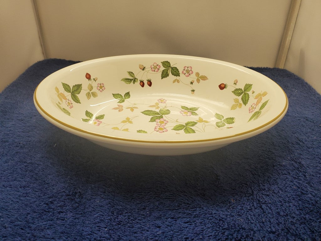 Wedgwood Wild Strawberry 9" Oval Vegetable Bowl LK