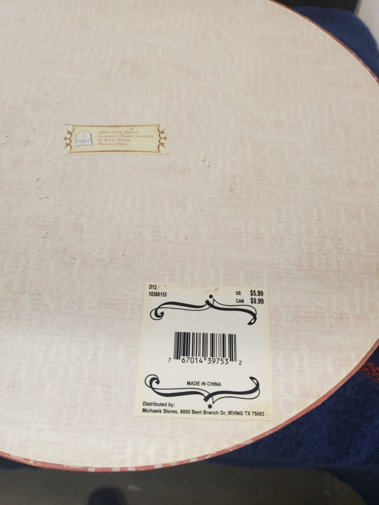 Stylish Vintage Fashion Shoebox