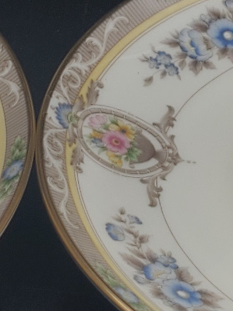Set of 4 Mikasa Cameo Cup & Saucer Sets LK