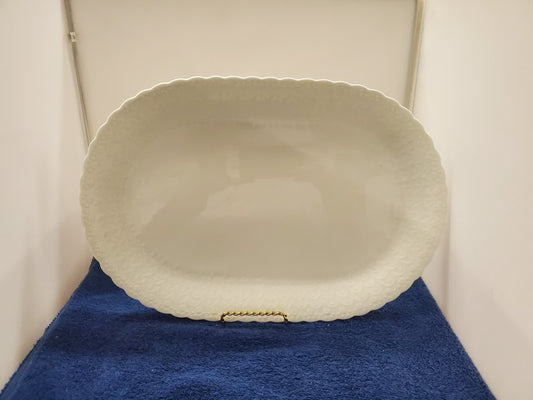 Mikasa White Silk 14" Oval Serving Platter LK