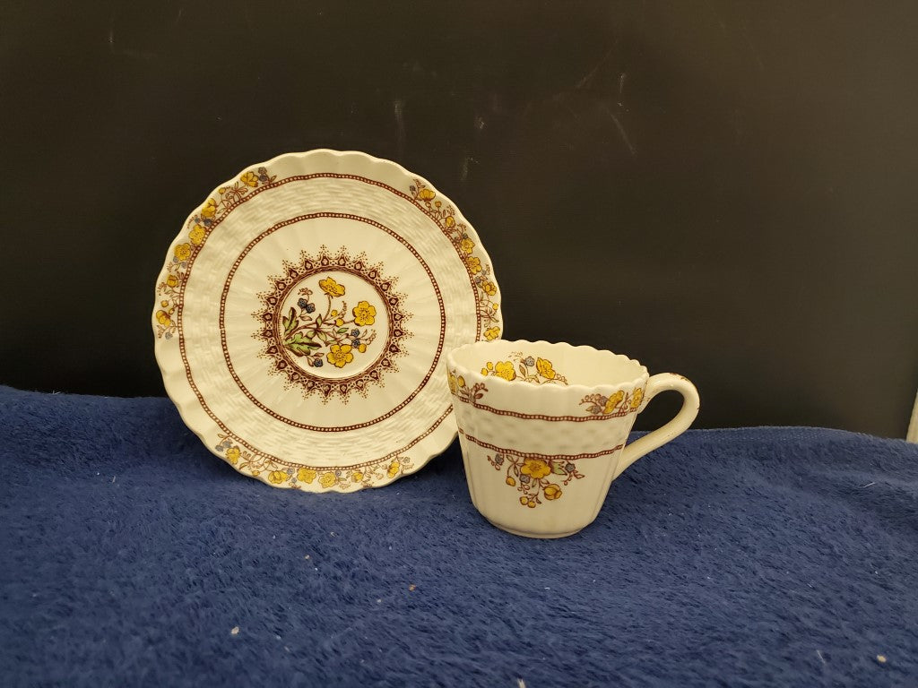Spode Buttercup Set of 4 Demitasse Cup & Saucer Sets