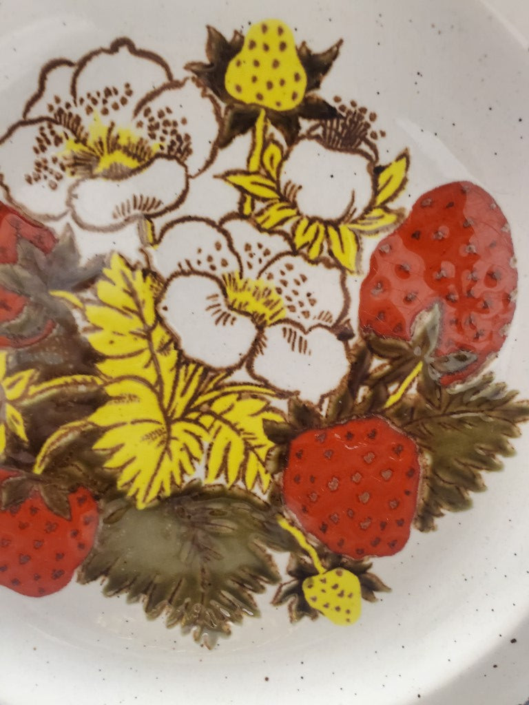 Set of 3 W R Midwinter Strawberry Dinner Plates LK