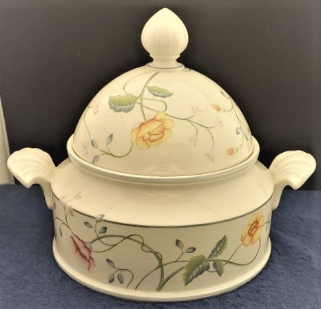 Villeroy & Boch Albertina Covered Vegetable Bowl