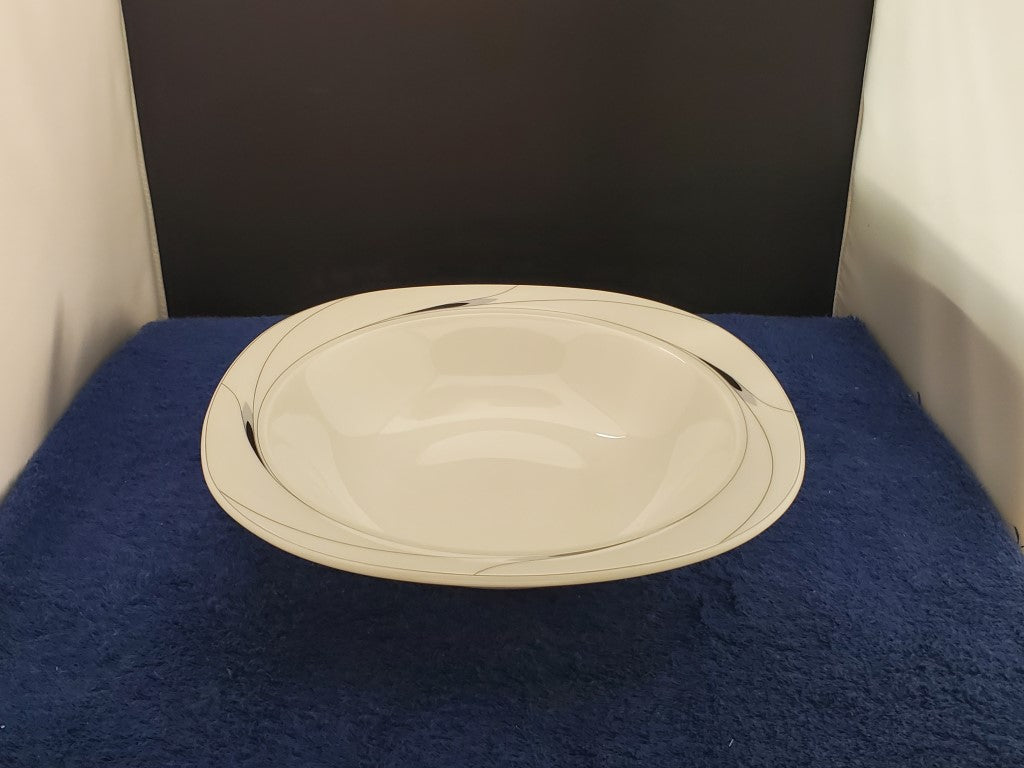 Set of 6 Mikasa Caviar Rim Soup Bowls