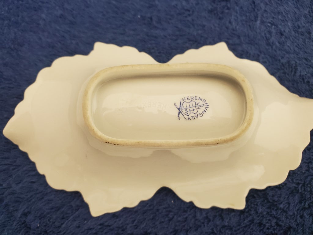 Herend Queen Victoria (VBO) Small Leaf Dish (7794)