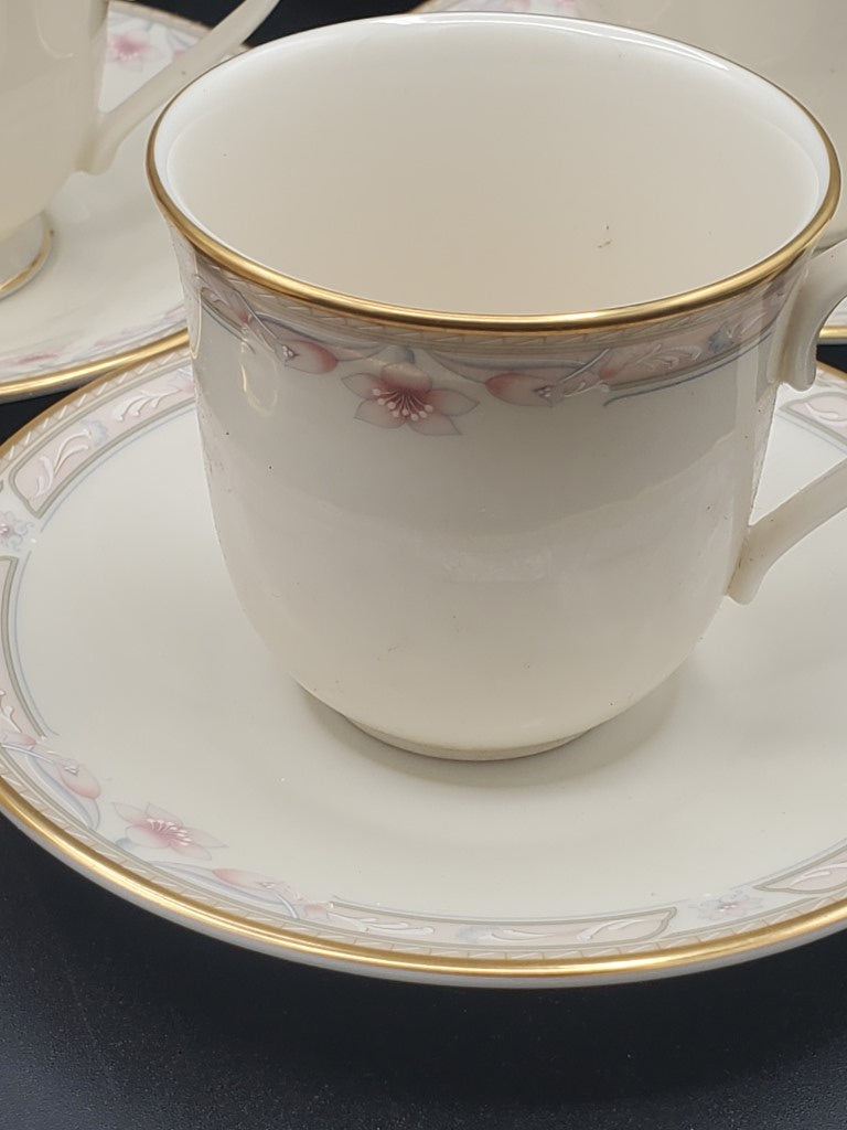 Set of 4 Lenox Bellaire Cup & Saucer Sets LK
