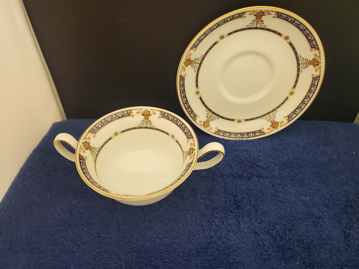 Set of 6 Wedgwood Highgrove Cream Soup & Saucer Sets
