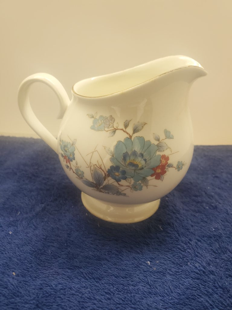 Noritake Bleufleur Creamer LK