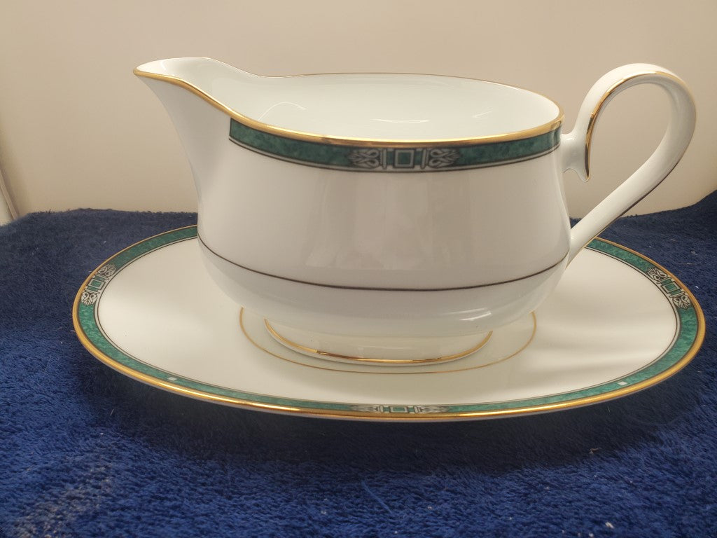 Noritake Emerald Crest Gravy Boat and Underplate LK