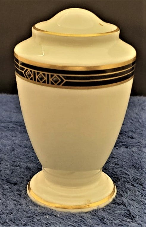 Lenox Langdon Gate Pepper Shaker –