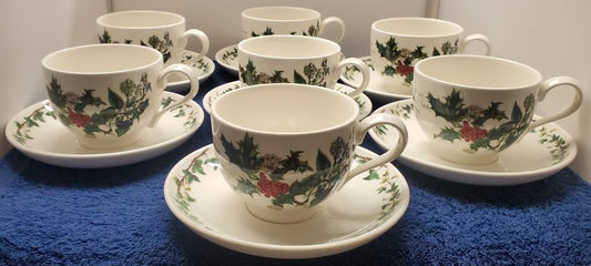 Set of 7 Portmeirion The Holly & The Ivy Cup and Saucer Sets