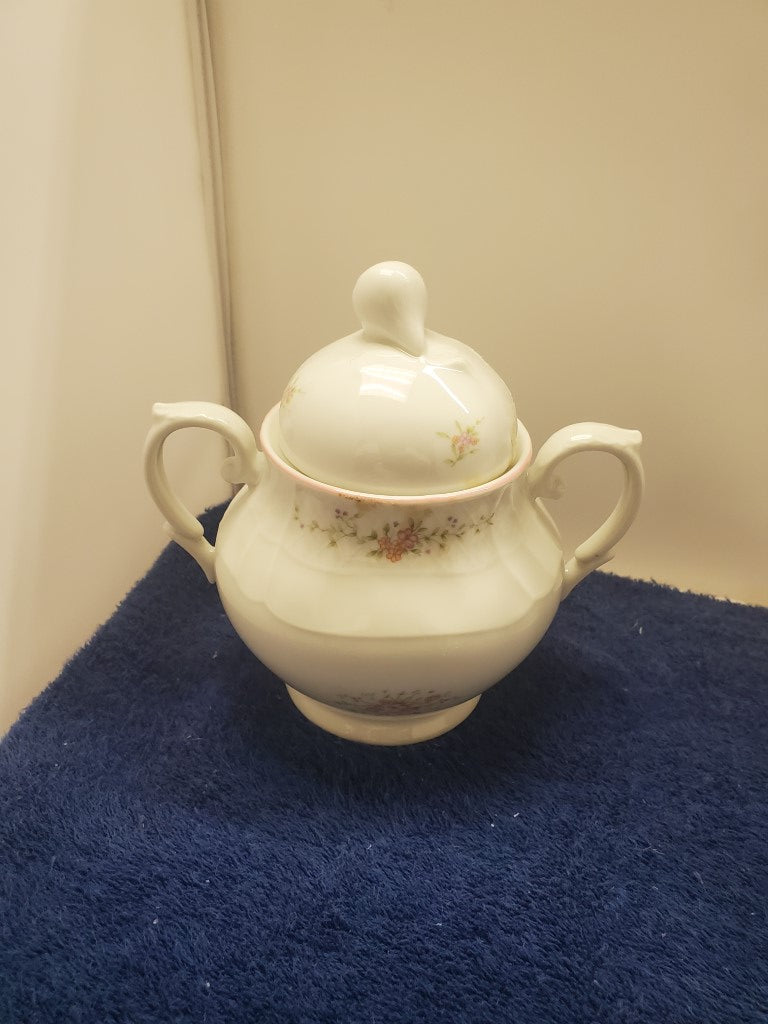 Royal Doulton Biarritz Creamer & Sugar Bowl with Lid LK