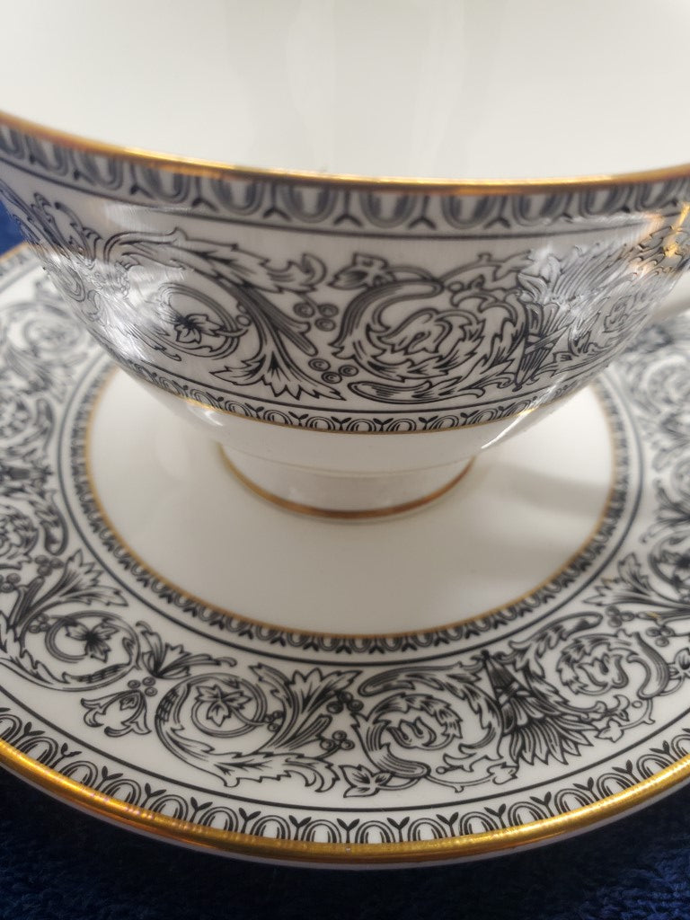 Set of 4 Royal Doulton Baronet Cup & Saucer Sets LK
