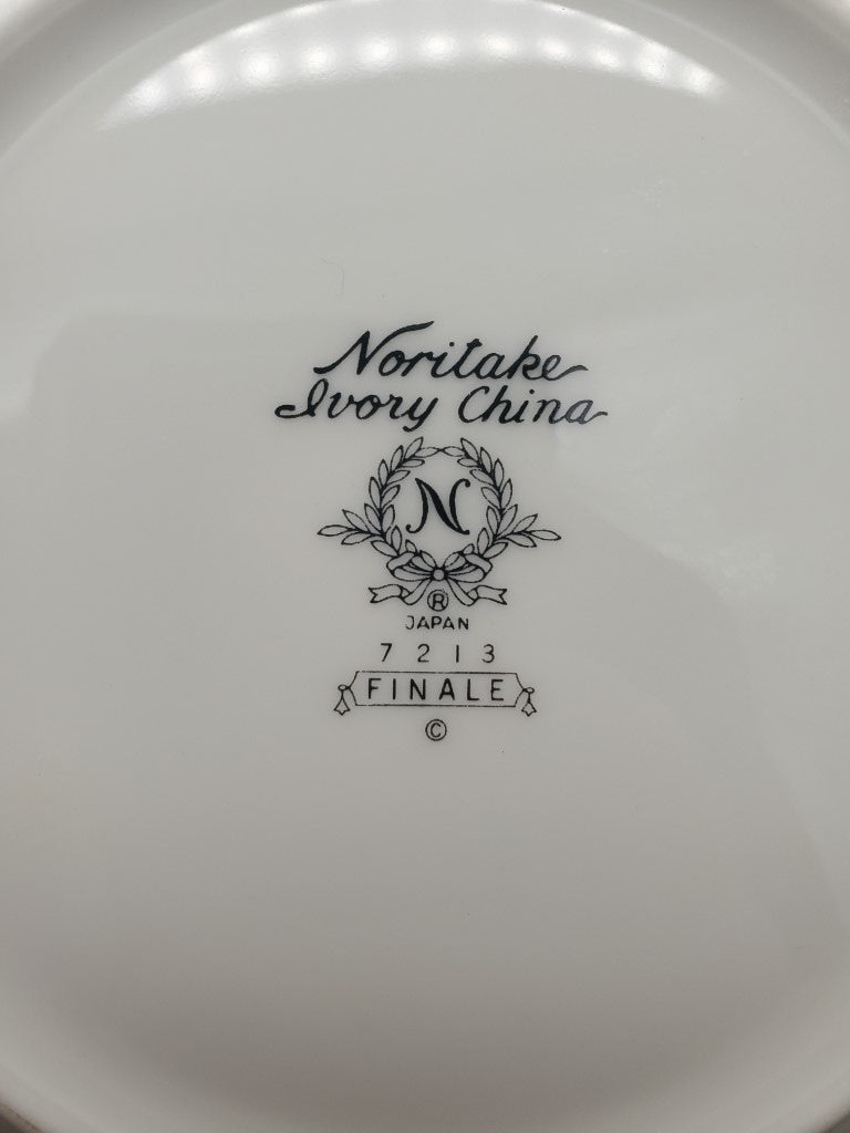 Set of 7 Noritake FInale Bread & Butter Plates LK
