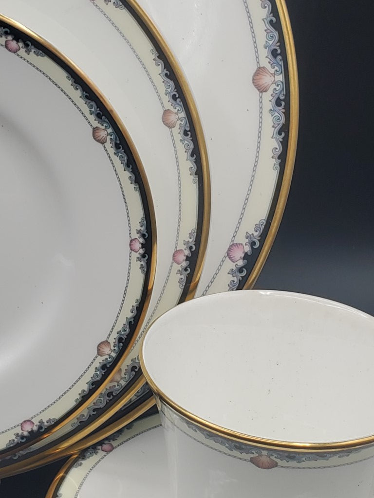 Royal Doulton Rhodes 5 Piece Place Setting LK