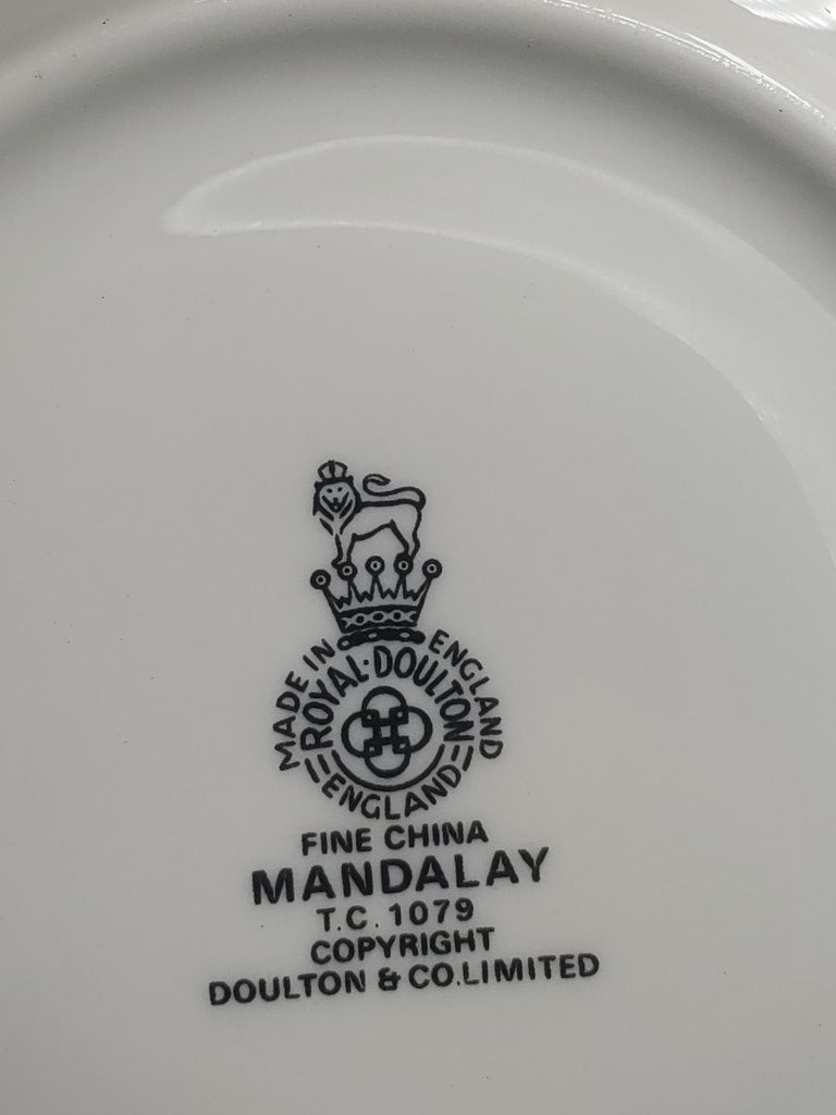 Set of 8 Royal Doulton Mandalay Cup & Saucer Sets LK
