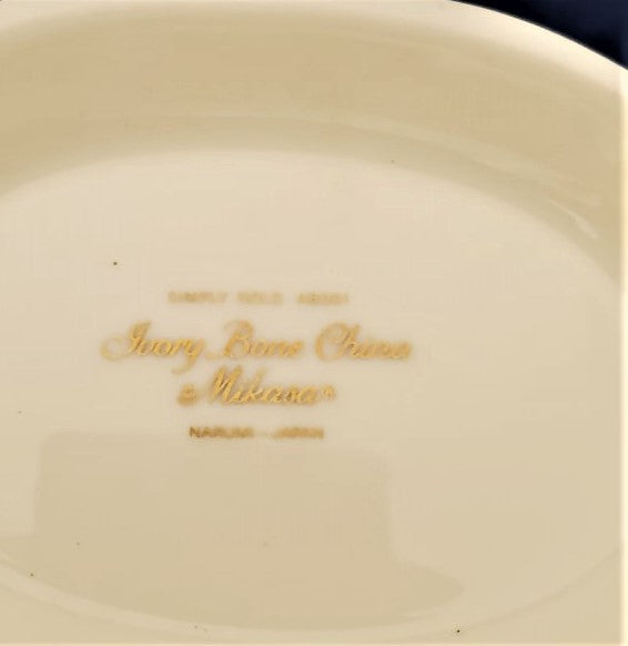 Mikasa Simply Gold Gravy Boat LK