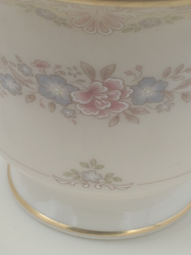 Set of 8 Lenox Chesapeake Cup & Saucer Sets LK