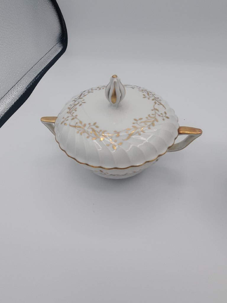 Royal Tettau Crestmont Creamer & Sugar Bowl with Lid LK