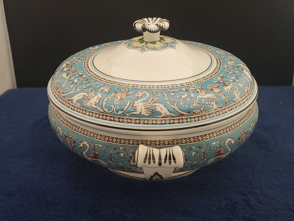 Wedgwood Florentine Turquoise (W2714) Covered Vegetable Bowl