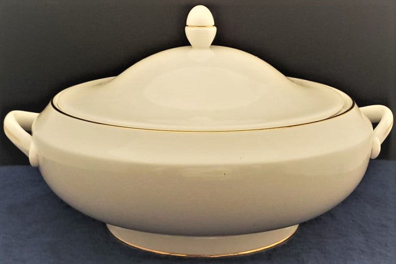 Wedgwood Signet Gold Covered Vegetable Bowl