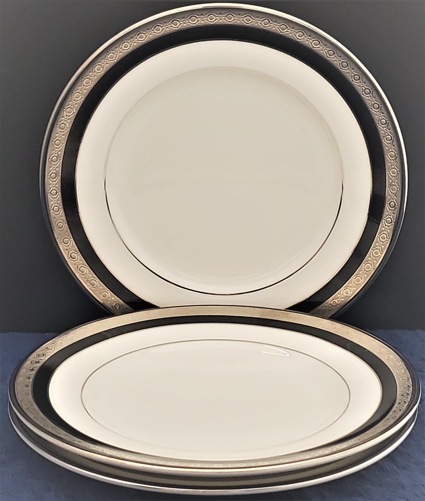 Set of 3 Waterford Colleen Dinner Plates