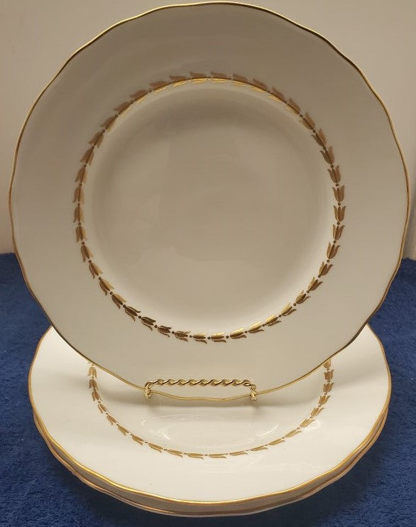 Set of 3 Royal Worcester Lotus Luncheon Plates LK –