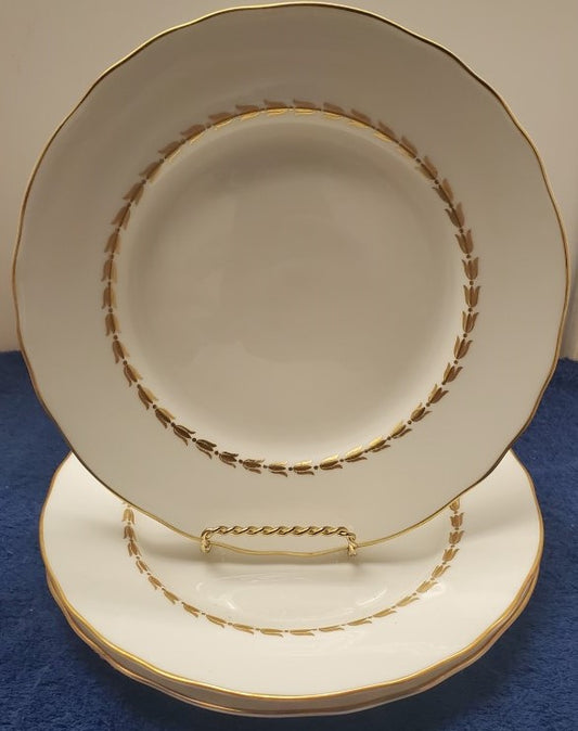 Set of 3 Royal Worcester Lotus Luncheon Plates LK