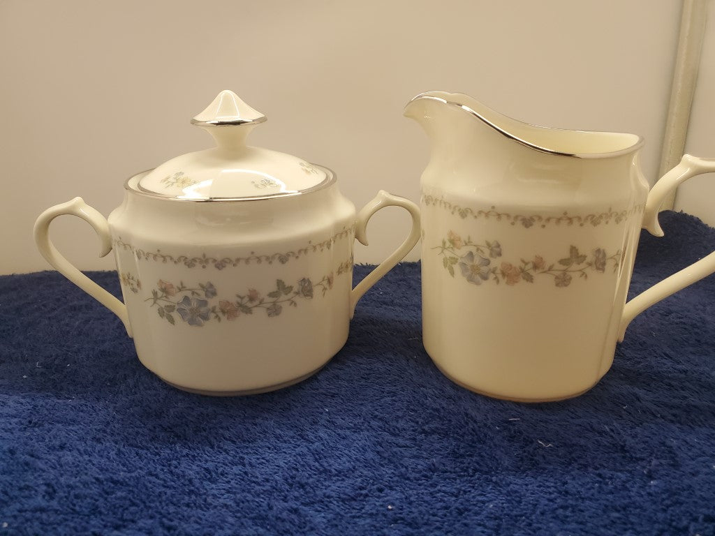 Gorham Juliana Creamer & Sugar Bowl with Lid LK