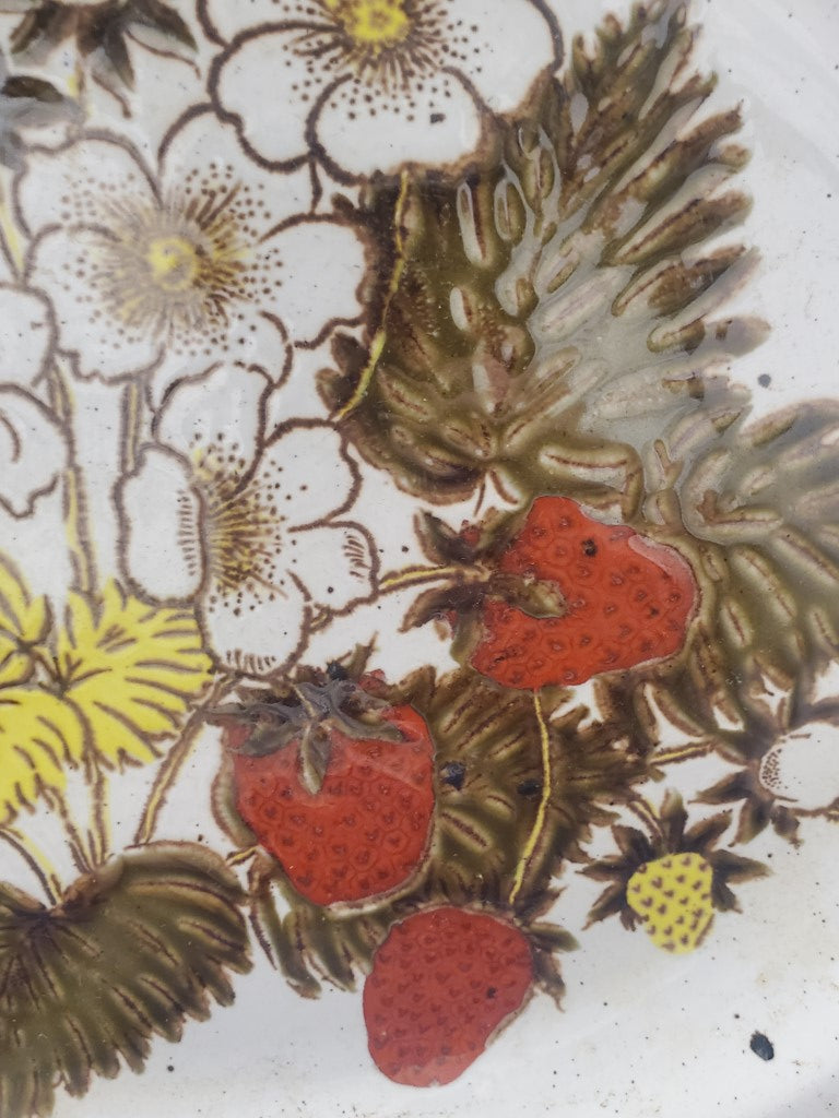 W R Midwinter Strawberry Oval Serving Platter LK