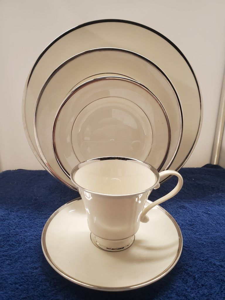 Pickard Sheffield 5 Piece Place Setting LK