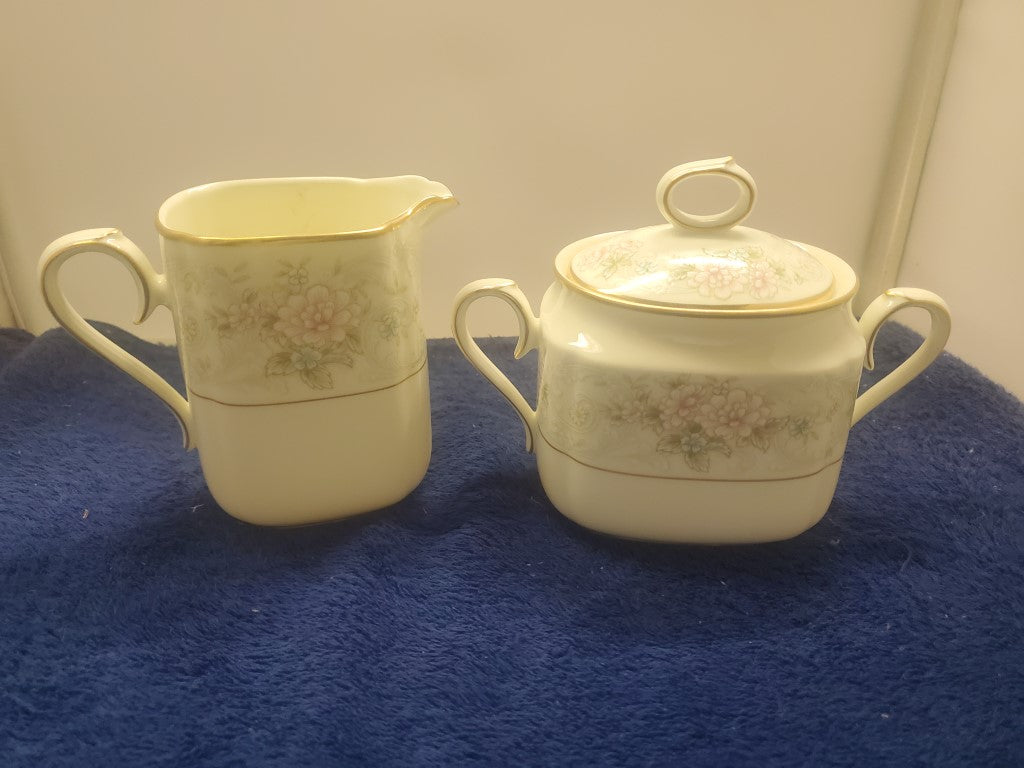 Noritake Willowbrook Creamer & Sugar Bowl with Lid LK