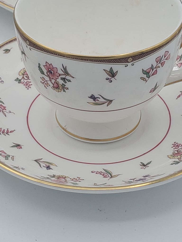 Set of 4 Wedgwood Rouen Cup & Saucer Sets LK