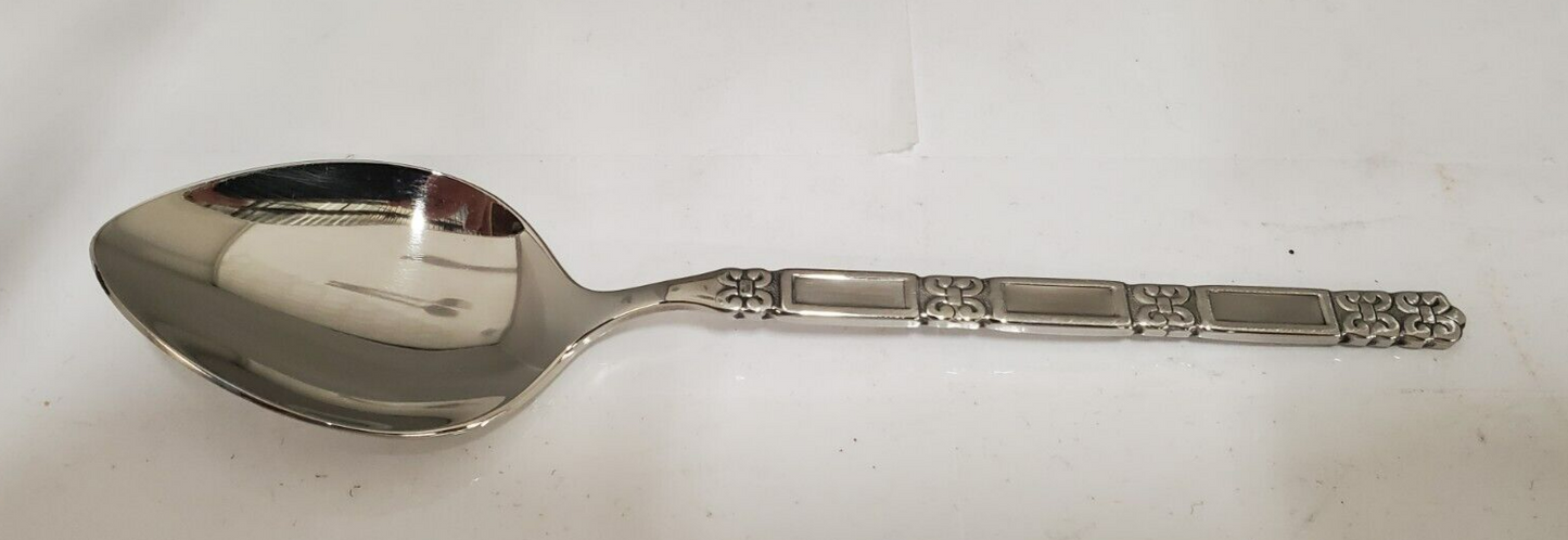 Set of 4 Oneida Madrid-No Black (Stainless) Place/Oval Soup Spoons