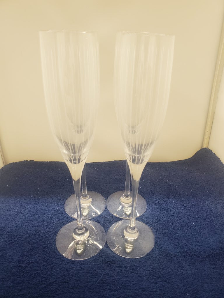 Set of 4 Orrefors Laura Play of Lines Champagne Flutes LK