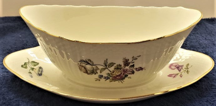 Royal Copenhagen Frijsenborg Gravy Boat & Underplate (1651) – ClassicReplacement