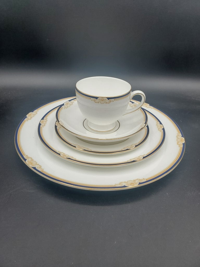 Wedgwood Cavendish 5 Piece Place Setting LK