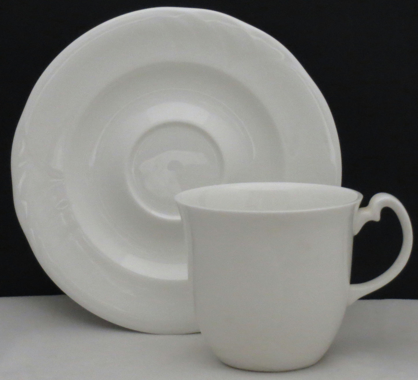 Set of 4 Royal Doulton Profile Flat Cup & Saucer Sets