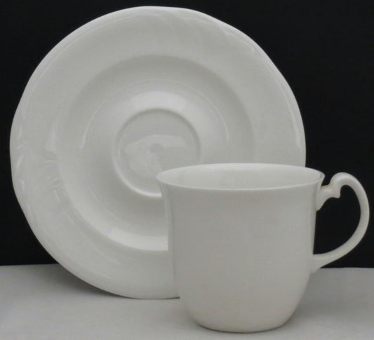 Set of 4 Royal Doulton Profile Flat Cup & Saucer Sets