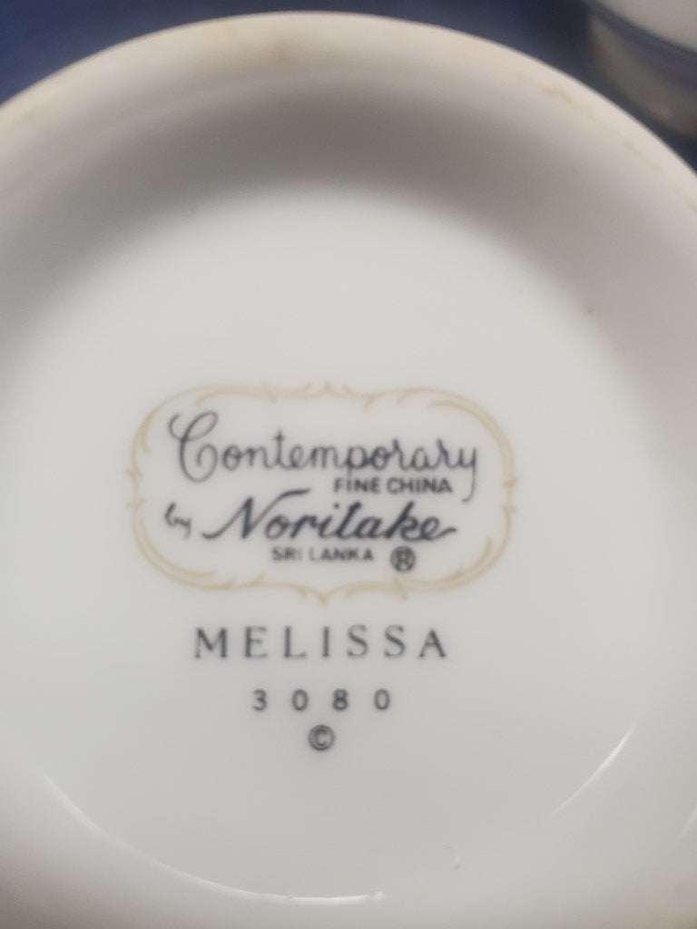 Noritake Melissa Creamer & Sugar Bowl with Lid LK