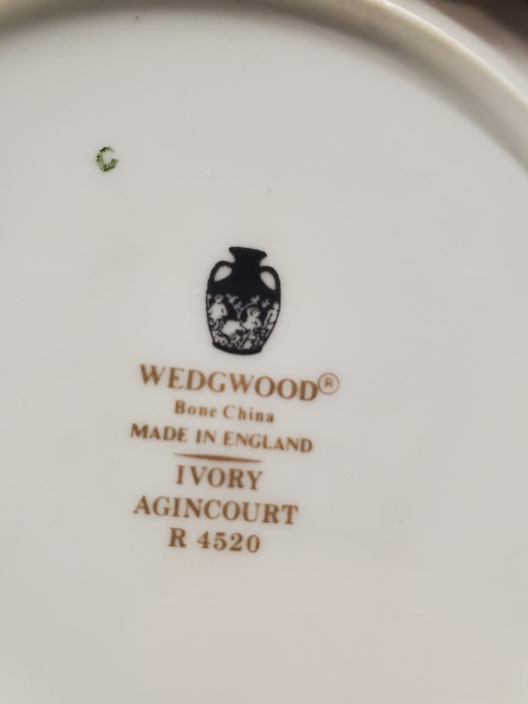 Wedgwood Agincourt - Ivory 4 Piece Place Setting LK