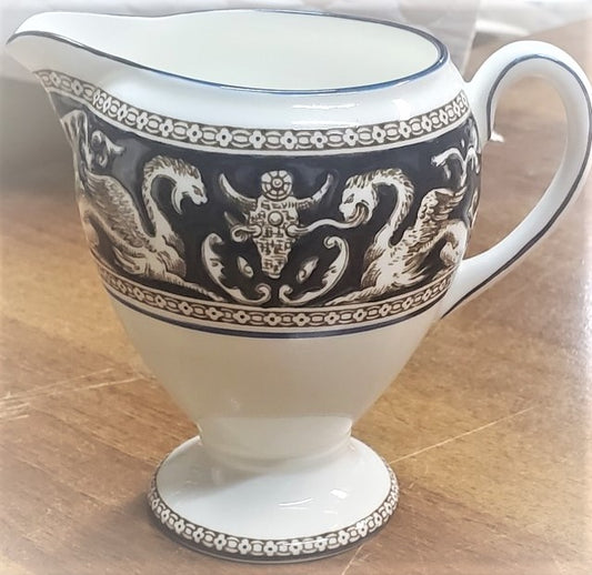 Wedgwood Florentine Dark Blue Rim (1956, No Center Design) Globe Shape Creamer