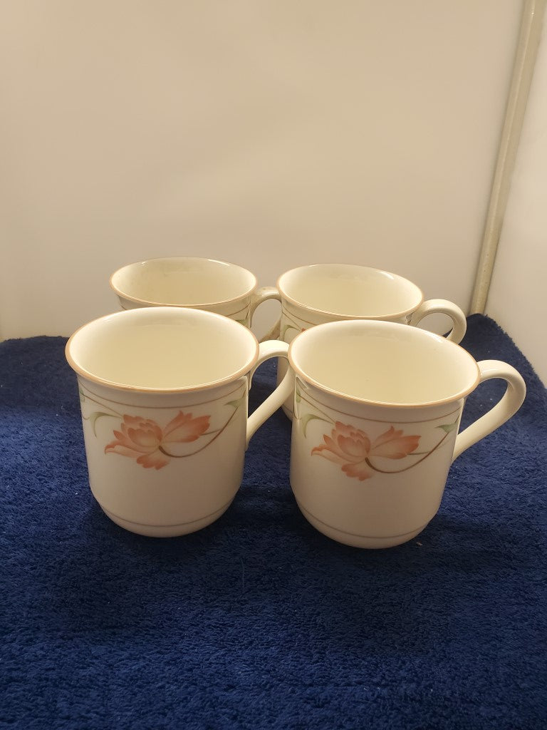 Set of 4 Lenox Blossoms on Beige Mugs LK