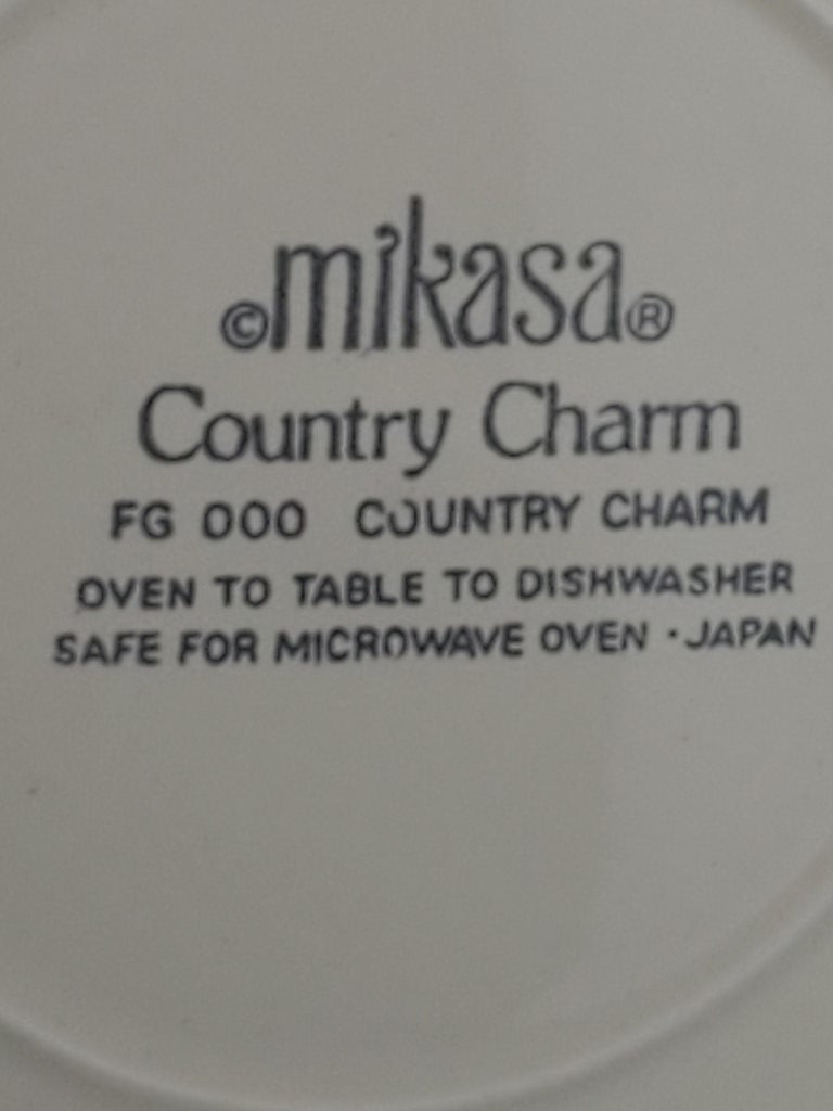Set of 7 Mikasa Country Charm Salad Plates LK