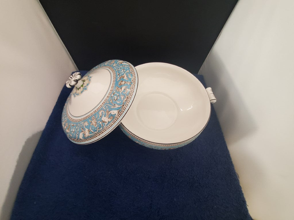 Wedgwood Florentine Turquoise (W2714) Covered Vegetable Bowl