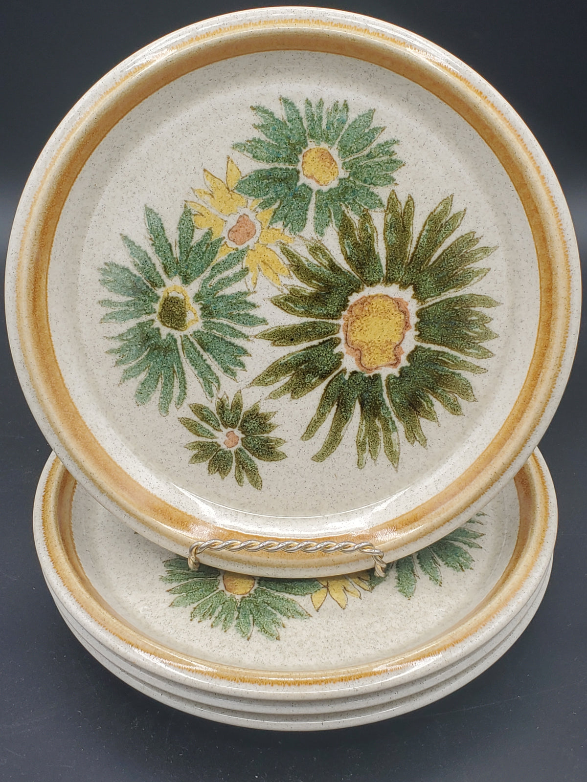 Set of 4 Mikasa Fragrance Salad Plates LK