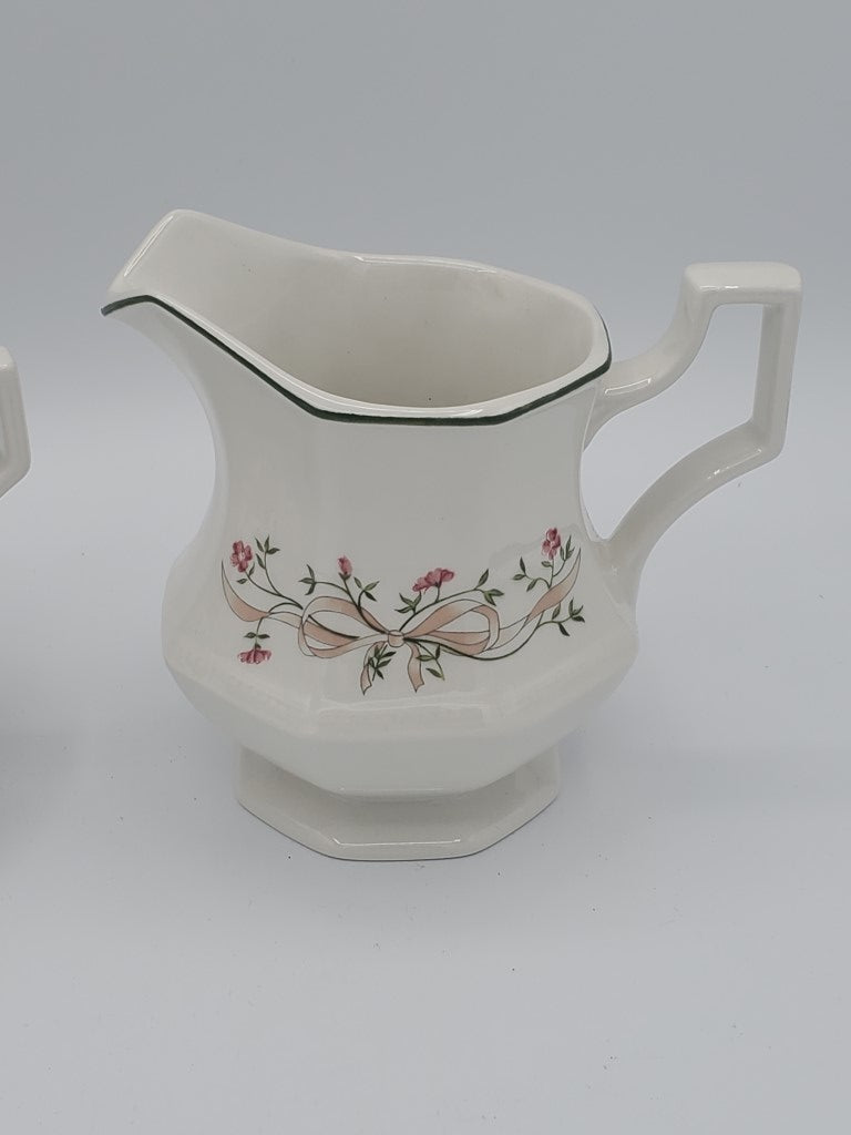 Johnson Brothers Eternal Beau Creamer & Sugar Bowl with Lid LK