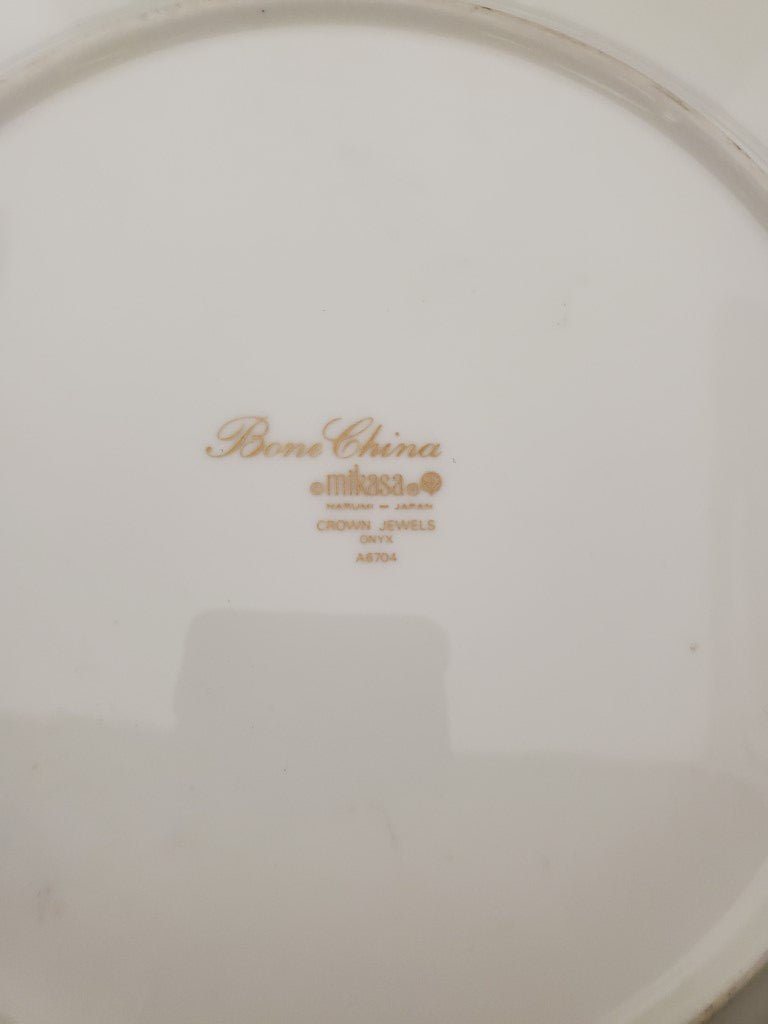 Mikasa Crown Jewels Onyx Dinner Plate LK